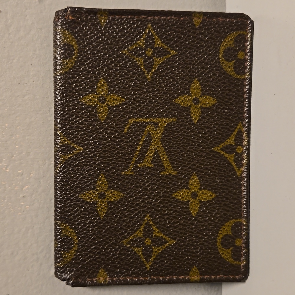 Louis Vuitton Monogram Card/ID Holder - Picture 1 of 8